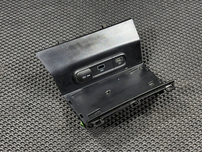 96125L2000 Разъем AUX / USB Kia K5 3 2022 ,84630L3500WK,X84630L2500