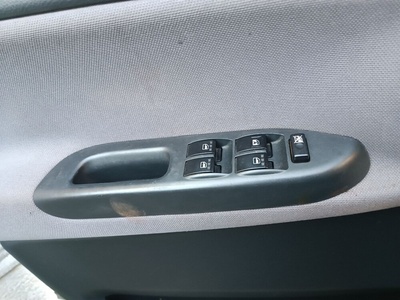 Блок управления стеклоподъемниками Daihatsu Trevis 2007