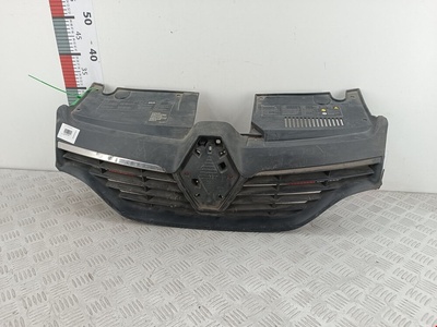 623107605RC Решетка радиатора Renault Logan 2 (2013-2023) 2015 ,