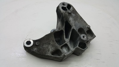 1K0199117AP Кронштейн КПП Skoda Octavia A5 рест. (2008-2013) 2009