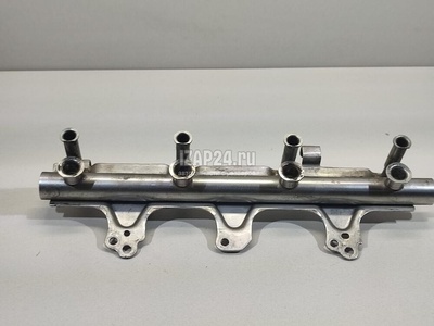 06J133317M Рейка топливная (рампа) VAG Passat [B6] (2005 - 2010)