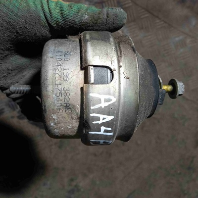 8d0199382ae Подушка крепления двигателя Audi A4 B6(2000-2005) 2004