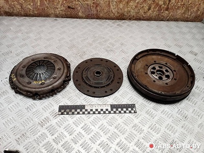 TYPM228 Комплект сцепления Audi A4 B5 1997 ,038141032N,004997,038141117A