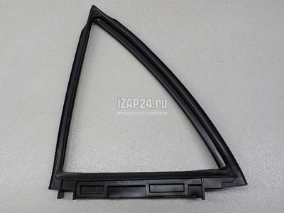 6818912330 Уплотнитель форточки левой Toyota Corolla E15 (2006 - 2013)