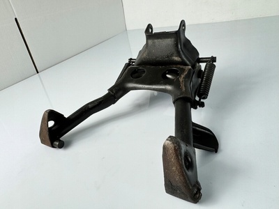 582185 Ножка / подвал центральная , vespa et2 50 / lx 50 2t / lxv 50 2t / s 50 2t