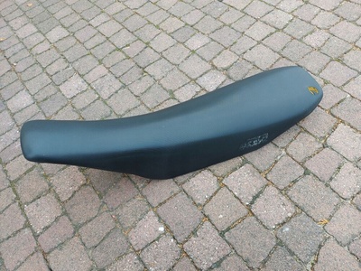 EXC20002003 Ktm exc sx 2000 - 2003 250 450 125 520 525 сиденье диван