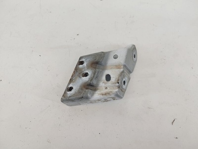 7P6821151A Кронштейн крыла Volkswagen Touareg 2 NF