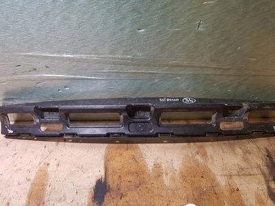 1K8807863A ŚLIZG ZDERZAKA TYŁ VW SCIROCCO