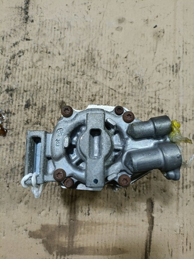 73111FG002 Компрессор кондиционера на Subaru Impre Subaru