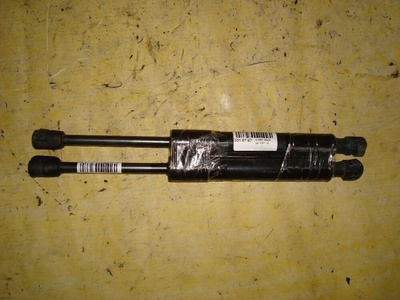 811612W000 Амортизатор капота 81161-2W000 на Hyundai Santa Fe Hyundai 81161-2W000 81161-2W000