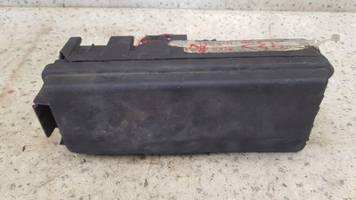 SKRZYNKA BEZPIECZNIKÓW SAAB 9-3 II 1.9 TID
