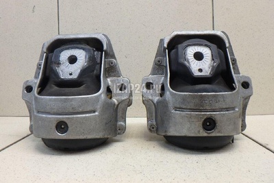 8R0198381C Опоры двигателя к-кт VAG A4 [B8] (2007 - 2015)