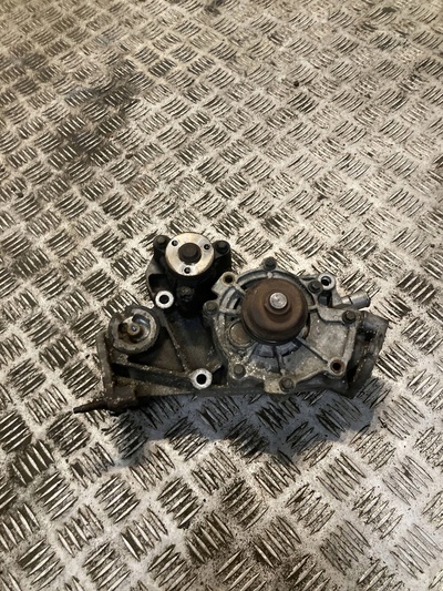 C2S43292 ягуар x - type 2001 насос радиатора