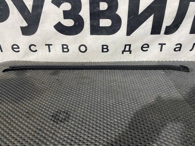 82178204 уплотнитель стекла двери правый Volvo FH5