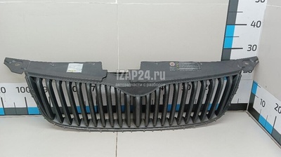 5L08536689B9 Решетка радиатора VAG Yeti (2009 - 2018)