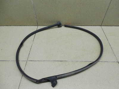 828319041R Уплотнитель двери RENAULT Duster 2012>