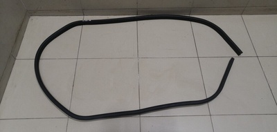 1426714 Уплотнитель (внутри) FORD Fusion 2002-2012
