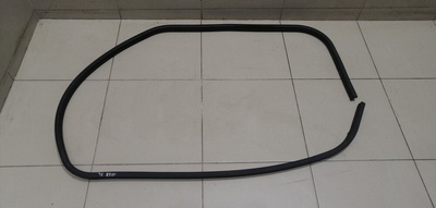 1426714 Уплотнитель (внутри) FORD Fusion 2002-2012