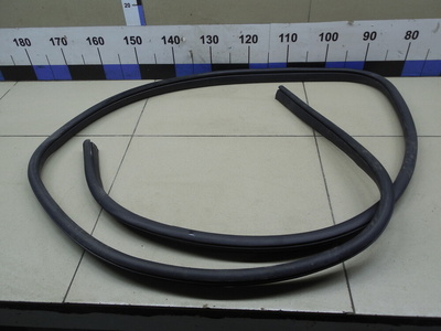 1426714 Уплотнитель (внутри) FORD Fusion 2002-2012