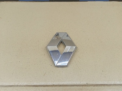 908894785R Эмблема на крышку багажника RENAULT Logan 2005-2014
