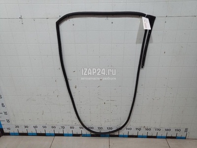 831304L000 Уплотнитель двери Hyundai-Kia Solaris (2010 - 2017)