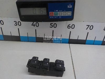 935704Y201 Блок управления стеклоподъемниками Hyundai-Kia RIO (2011 - 2017)