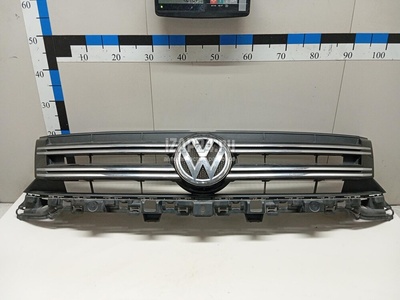5N0853651H9B9 Решетка радиатора VAG Tiguan (2011 - 2016)