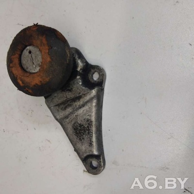 8d0199335 Кронштейн двигателя Audi A4 B5 2000 ,8d0199343j
