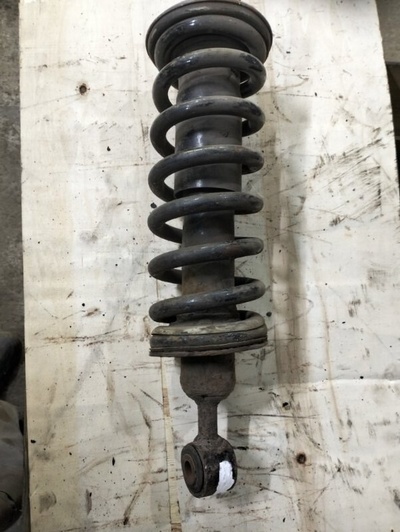 56100EB39C Амортизатор передний Nissan Navara (D40) 2004-2015 2010