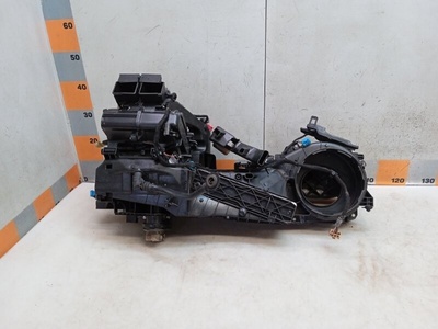 1K1820007B Корпус отопителя Audi A3 8P 2006