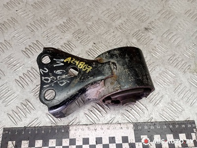 GA2A39040 Подушка крепления двигателя Mazda MX-6 1996