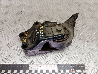BC1D39040 Подушка крепления двигателя Mazda 323C BA 1995
