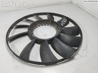058121301B Крыльчатка вентилятора Volkswagen Passat B5+ (GP) 2004