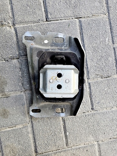 9817308880 лапа подушка кпп jumpy expert iii proace vivaro c 9821257480