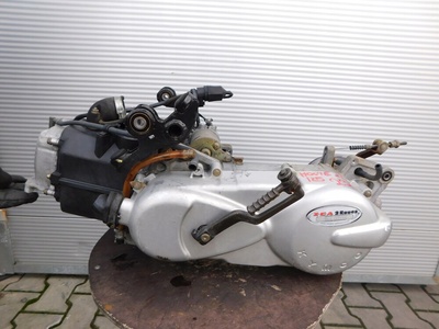 KYMCO369 Kymco like 50 4t фи двигатель