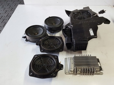 8P3035223 Audi a3 8p 8p 04 - 07r динамики bose усилитель 3d
