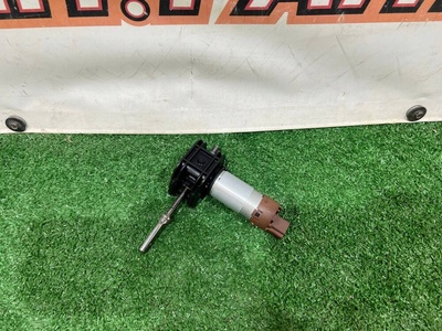 C06710106 Двигатель регулирования подушки сиденья левый / правая land rover l550