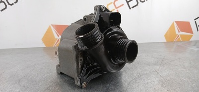 11517632426 Помпа BMW X3 F25 2014 , , 11517588885