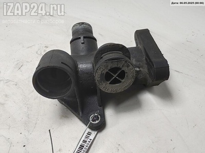 058121133B Фланец (тройник) системы охлаждения Audi A6 C5 (1997-2005) 1998