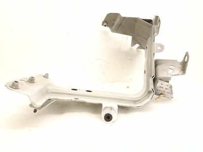 4M0821131C Кронштейн крыла Audi Q7 4MB , 4M0821161B, 4M0821137B