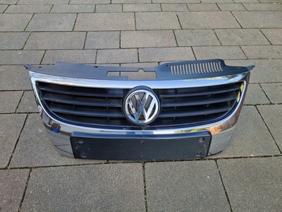 1Q0853651K Volkswagen eos передняя рестайлинг решетка радиатора переднее хромированная 1q0853761a 05 - 2010