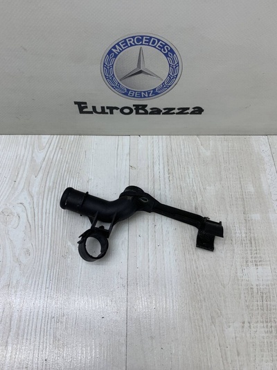 A2712001352 Патрубок системы охлаждения Mercedes W203 Mercedes W203 C 2000-2007