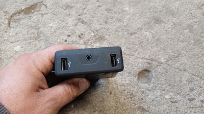 4356FDHGJHGKL4532 renault megane iv крышка консоль порт usb 280239853r