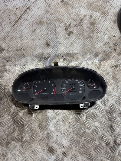 Щиток приборов (приборная панель) Hyundai Lantra 2 1996