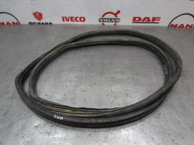 500382453 Резинка двери уплотнительная Iveco Iveco Trakker