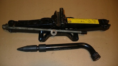 1X4A17080AD Ягуар x - type домкрат подъёмник