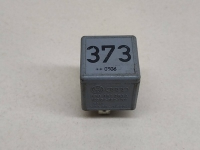 8D0951253 Реле (прочие) Audi A4 B5 1996 ,373,V23134-B52-X301