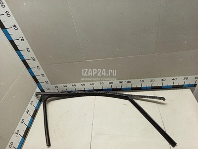 2477252400 Уплотнитель стекла двери Mercedes Benz GLB-Class X247 2019