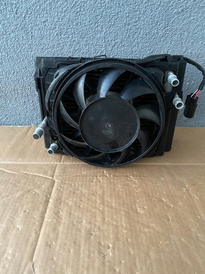 32252072XC60IIT8 Volvo xc60 xc90 t8 hybrid 2020r радиатор 32252072