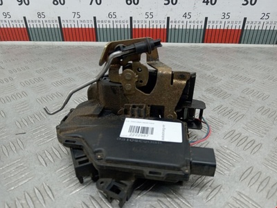 4B0839015B Замок двери задней левой Audi A6 C5 (1997-2005) 2004 ,4B0839015G